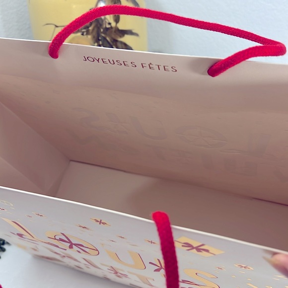 LV LOUIS VUITTON MEDIUM CHRISTMAS PAPER BAG - Picture 3 of 4